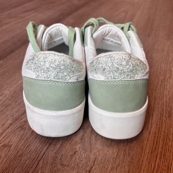 New London Rag Perry Glitter Detail Star Sneakers - Picture 3 of 7